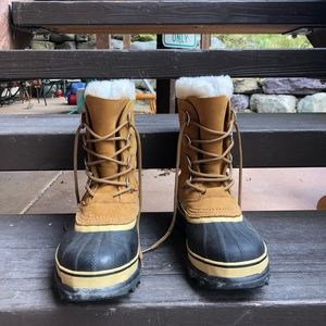 Sorel caribou snow boots